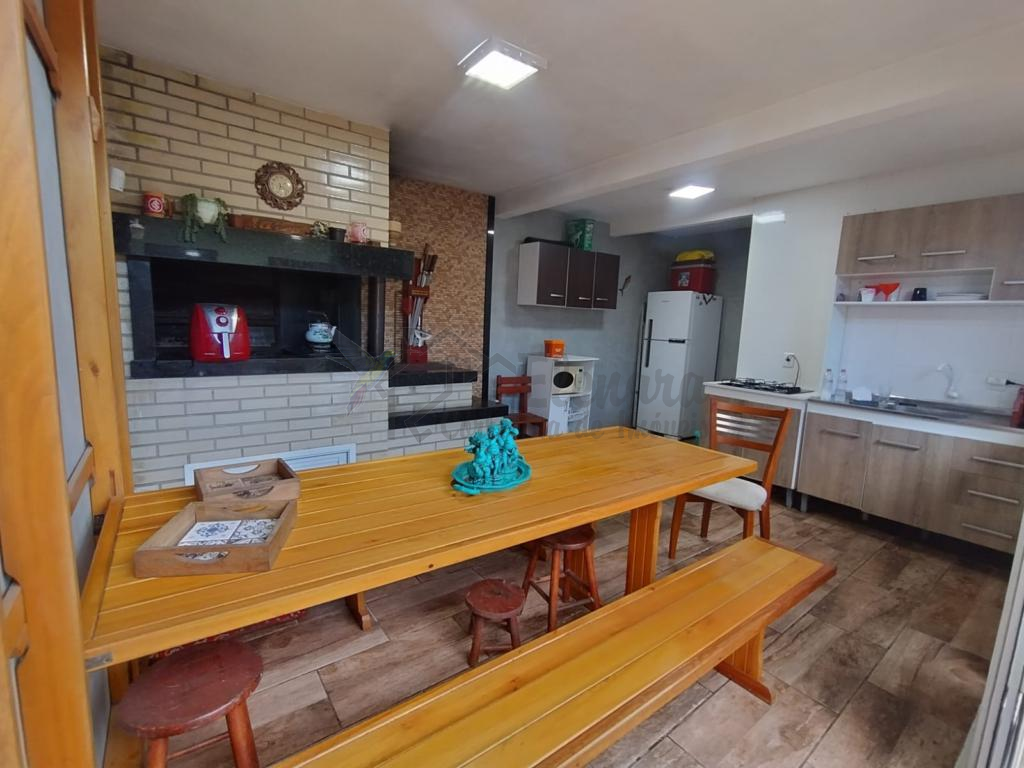 Casa 2 Dormitórios